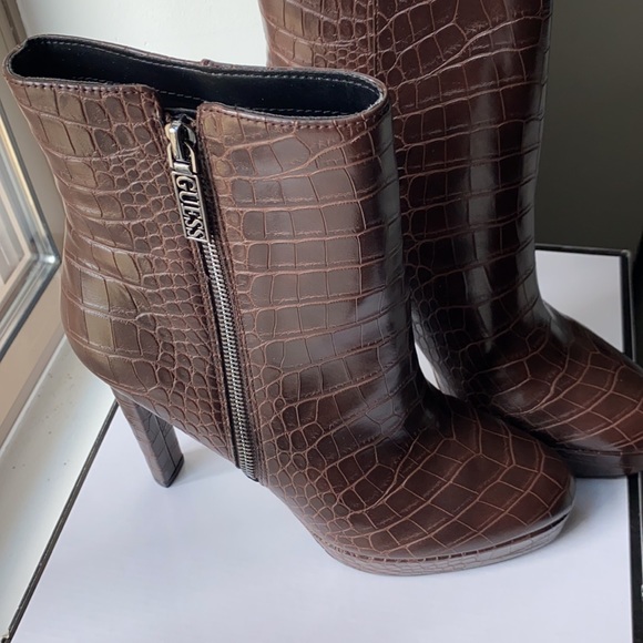GUESS boots Brand new - Picture 2 of 6